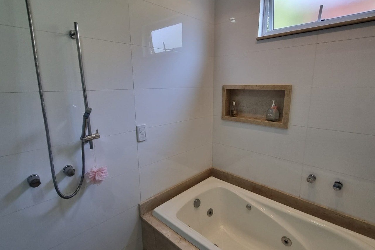Casa no Jardins Milão com 4 suítes, 420 m² — Casa em condomínio à venda em Jardins Milão (foto 6)