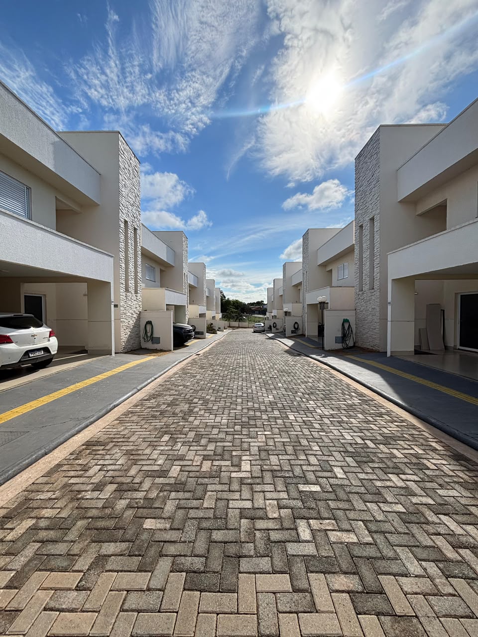 Sobrado no bairro Cardoso com 3 suítes, 150 m² e quintal privativo — Sobrado à venda em Cardoso Continuação (foto 2)
