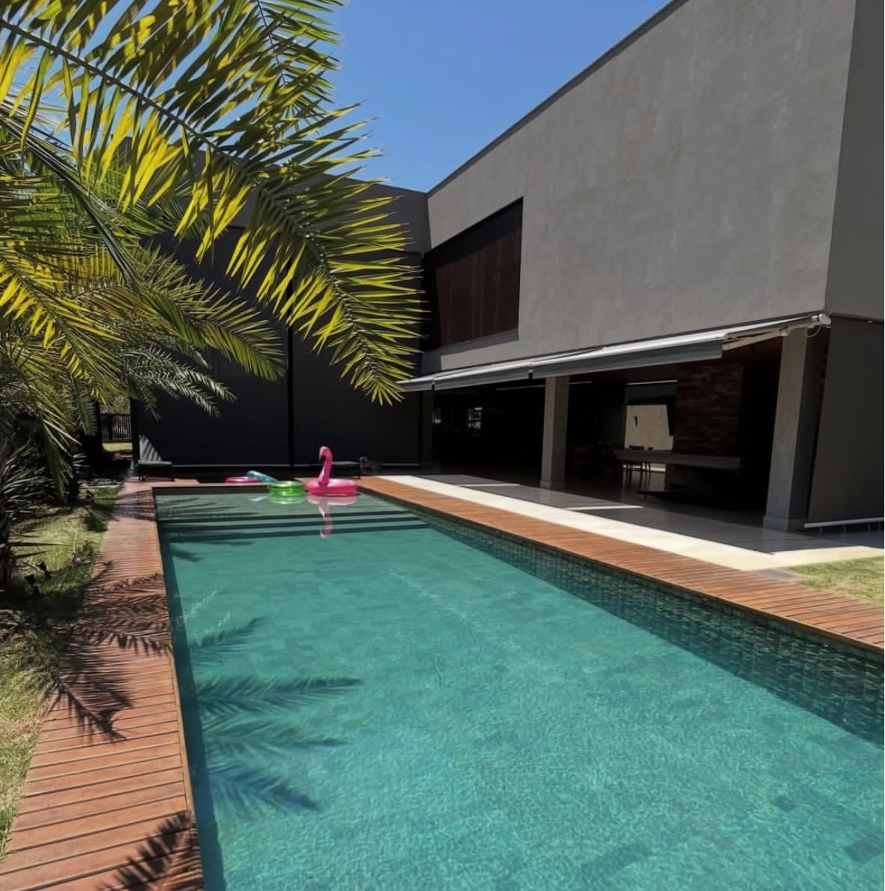 Sobrado luxuoso mobiliado, 4 suítes, elevador, piscina aquecida, A — Casa em condomínio à venda em Residencial Alphaville Flamboyant (foto 2)